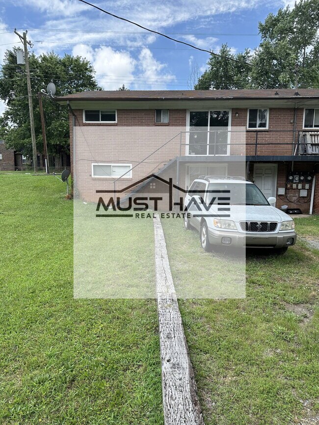 Foto del edificio - 4390 Sawmills School Rd