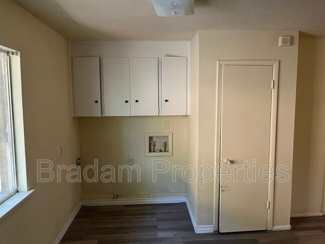 Foto del edificio - 1150 S 73rd E Ave