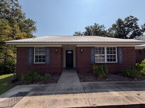Building Photo - 1337 S State Hwy 605