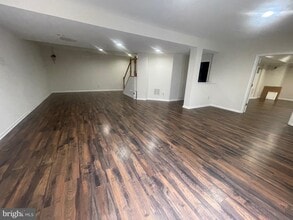 Building Photo - 14105 Murphy Terrace