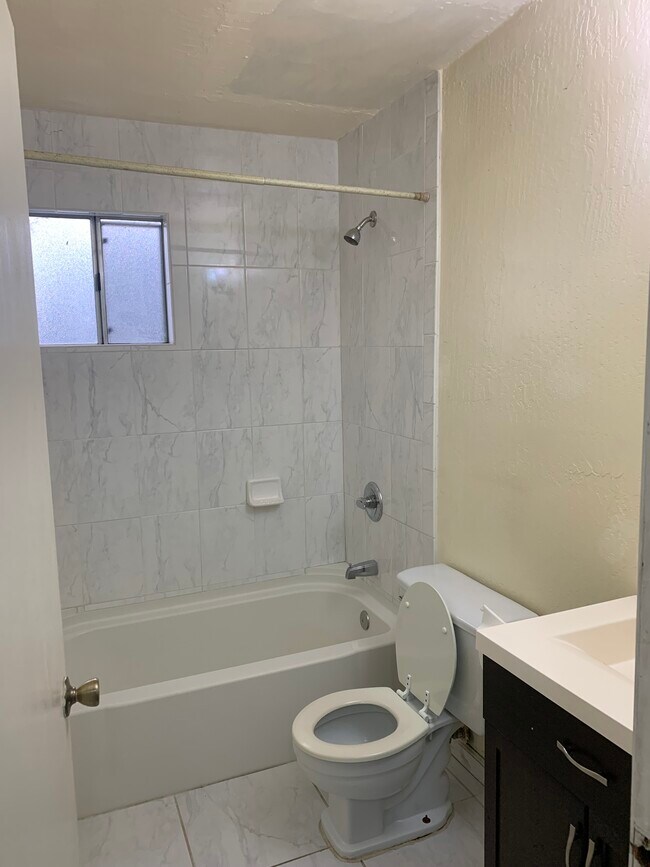 Foto del edificio - 2103 3rd St