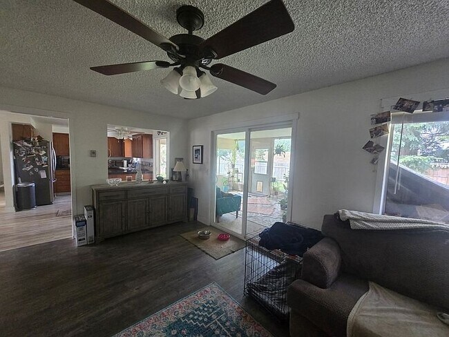 Foto del edificio - 6620 NE 75th St