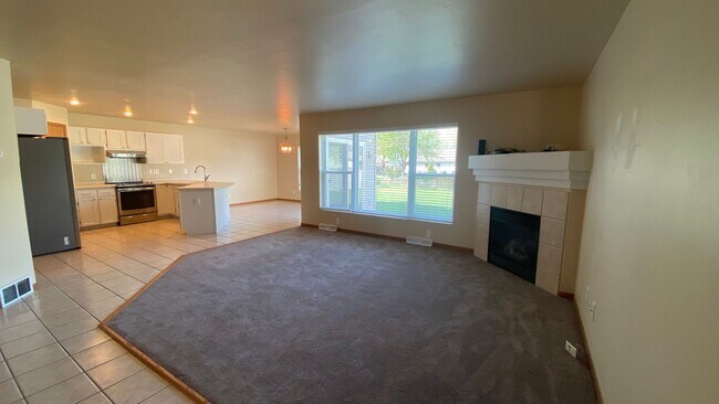 Foto del edificio - Rotherham: 151-153 East River Drive Duplex