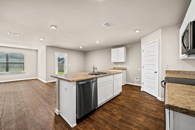 Building Photo - 1443 Majesty Loop