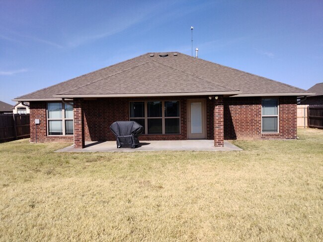Foto del edificio - 401 Northeast Mountain Meadow Drive