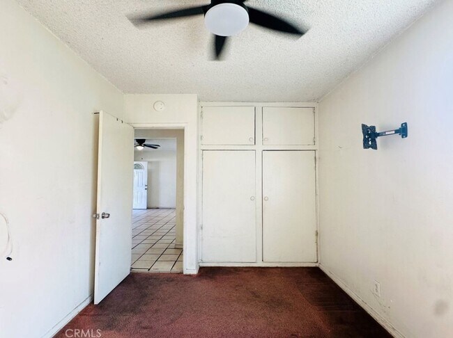 Foto del edificio - 3661 Webster Ave