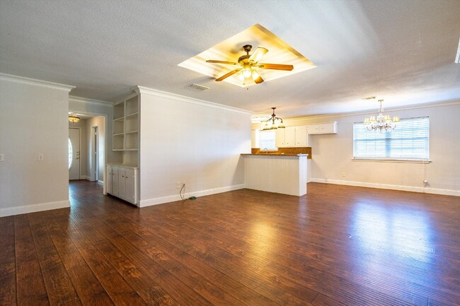 Foto del edificio - Move in special: $1,000 off your first month with an 18 month lease.