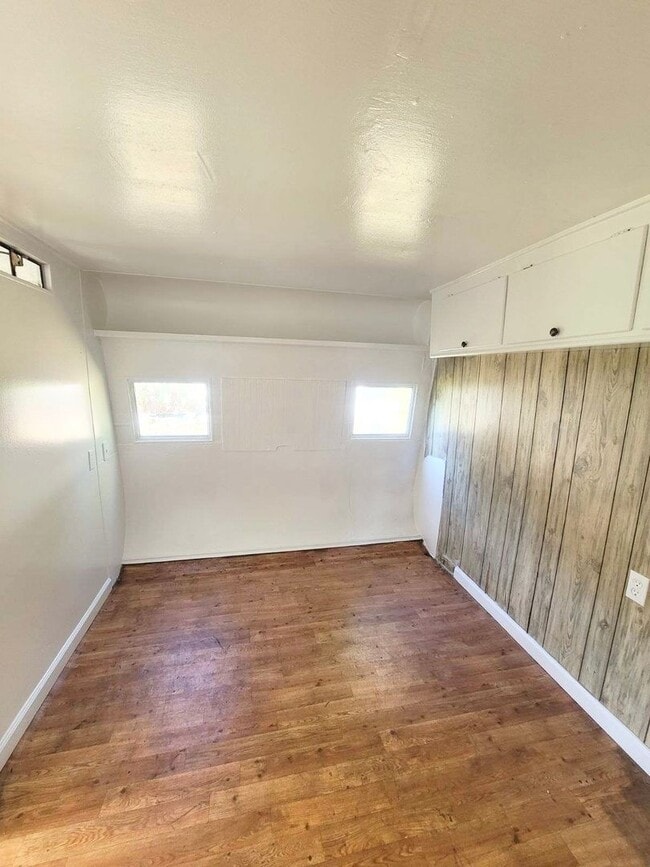 Interior Photo - Lazy Oaks
