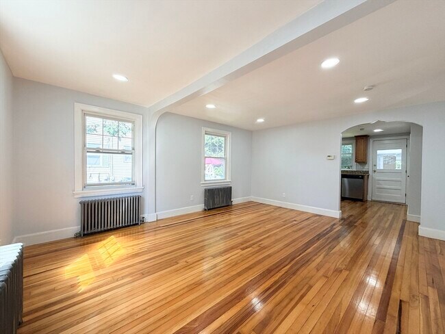 Foto del edificio - 25 Brookside Rd