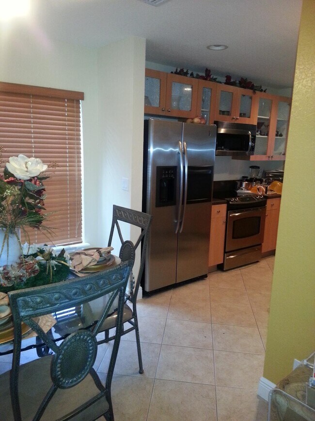 Foto del edificio - 10012 SW 23rd St