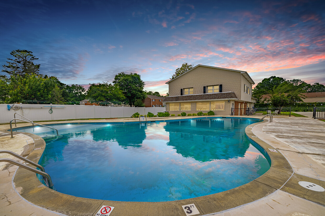 View of Pool at Trails End Apartments in Burlington, NC - Trails End Apartments