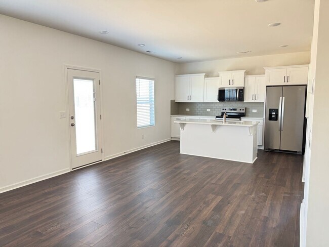 Foto del edificio - Beautiful New Construction 4 bedroom 2 1/2 bath home in the Kensington community.