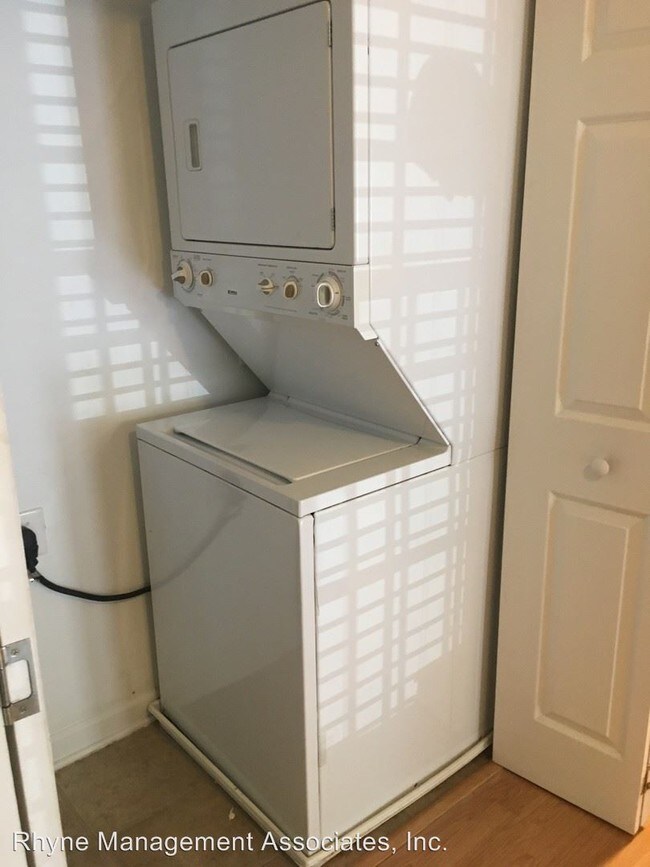 Foto del edificio - 2308 Myron Dr