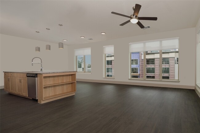 Building Photo - 8900 Six Pines Dr