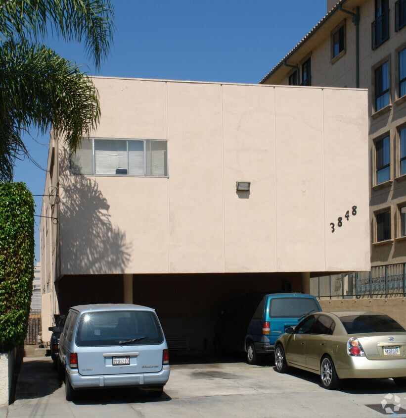 Building Photo - 3848 Vinton Ave