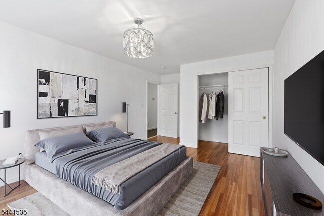 Foto del edificio - 83 1st St