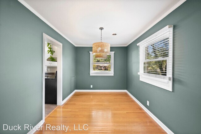 Building Photo - 3 br, 2 bath House - 419 Woods Dr