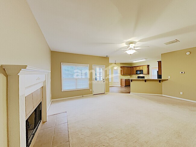 Foto del edificio - 492 Winter Haven Ln