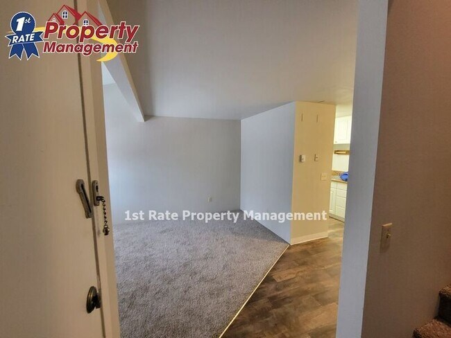 Foto del edificio - 1681 N Laurel St