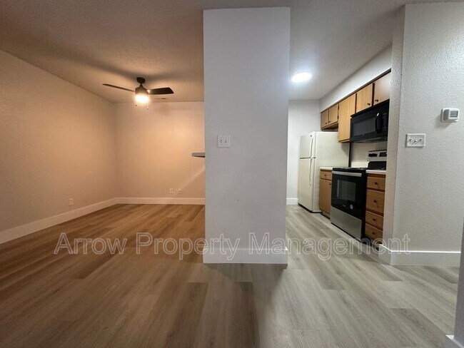 Foto del edificio - 2340 N 44th St