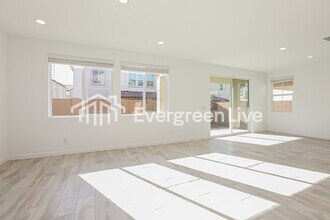 Building Photo - 10135 E Ulysses Ave