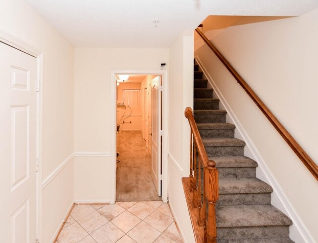 Building Photo - 1401 Deep Gorge Ct