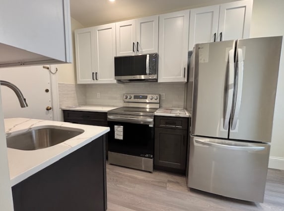 Primary Photo - 2 Sutherland Rd