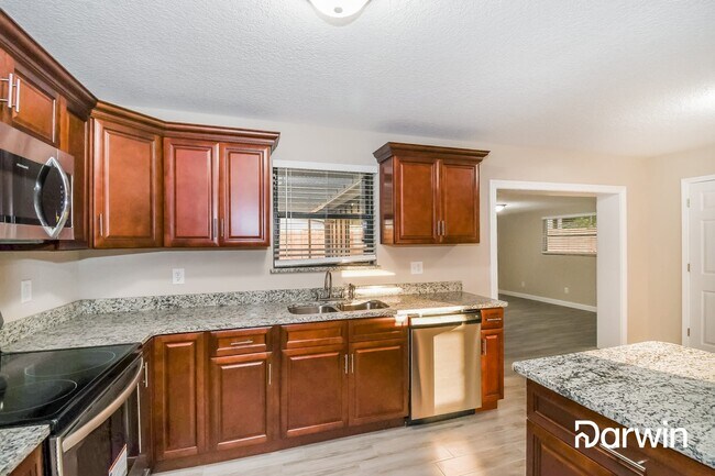 Building Photo - 5715 Hillman Dr 14, Jacksonville, FL 32244
