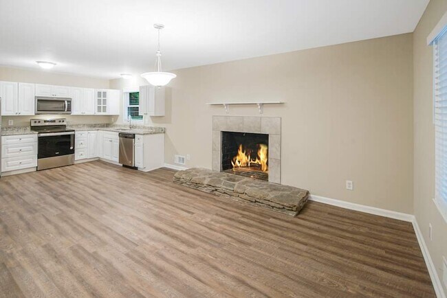 Building Photo - 3915 Amsbury Dr
