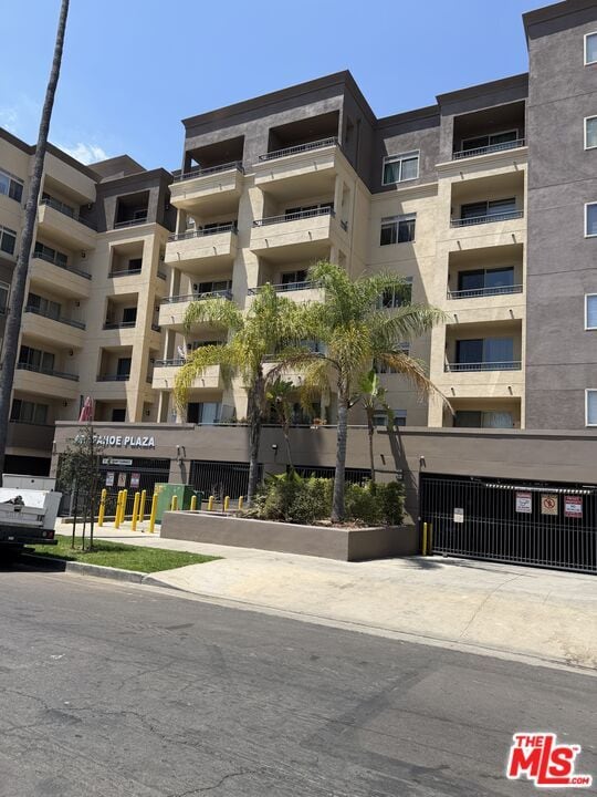Building Photo - 991 Arapahoe St