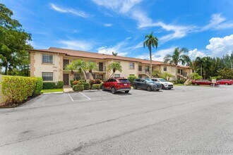 Building Photo - 1502 Pinecrest Cir