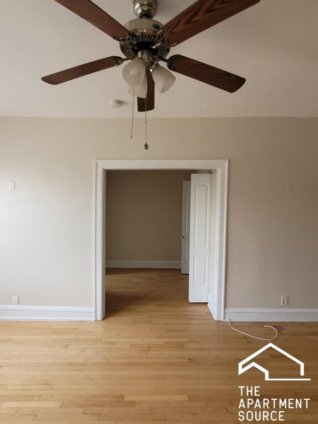 Photo - 1145 West Morse Avenue #102 Apartment