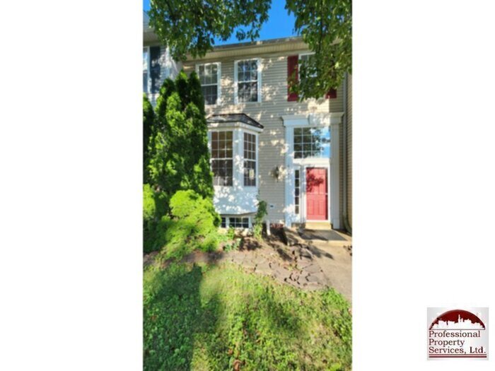 Primary Photo - Spacious 3 Level Townhome In Wellington Tr...
