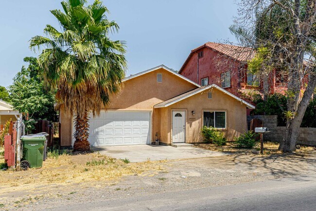Foto del edificio - 3 bed 2 bath home for RENT in Modesto by H...