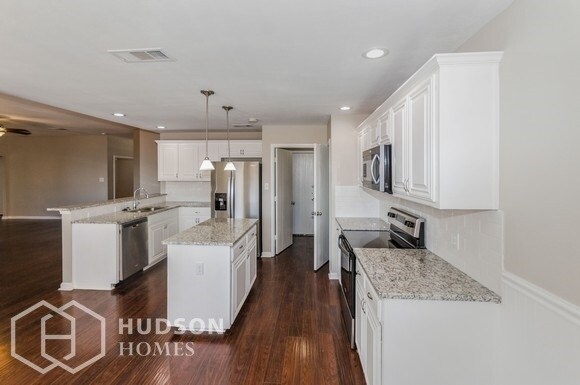 Building Photo - NOW AVAILABLE! 925 Jacobs Crossing Ct, Bur...