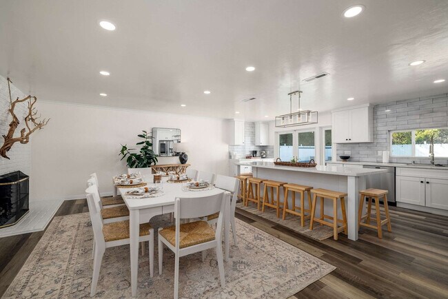 Foto del edificio - 4880 Kane St