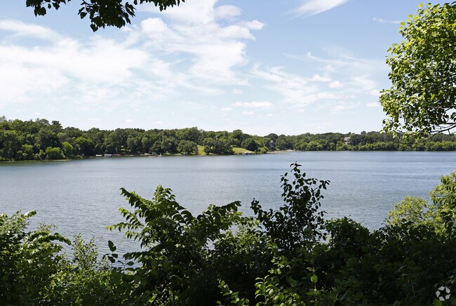 Foto del edificio - Lake Susan Apartments