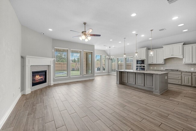 Building Photo - 4014 Emerson Cove Dr