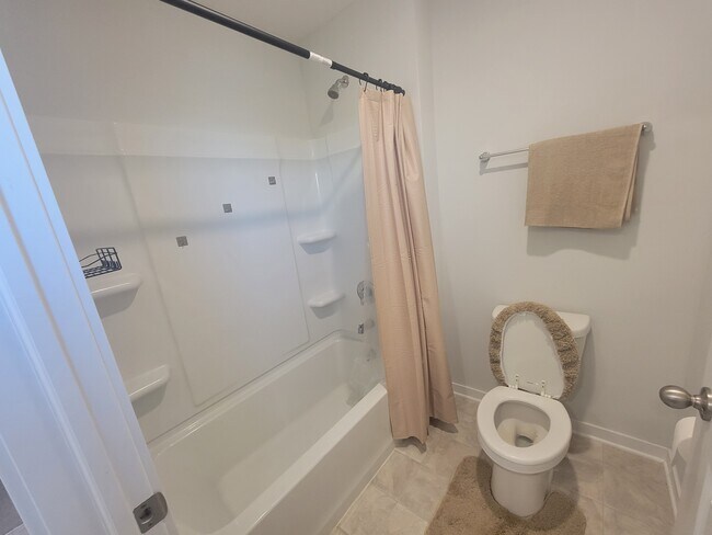 Foto del edificio - 131 Natalie Ln