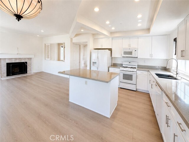 Foto del edificio - 15434 Ficus St