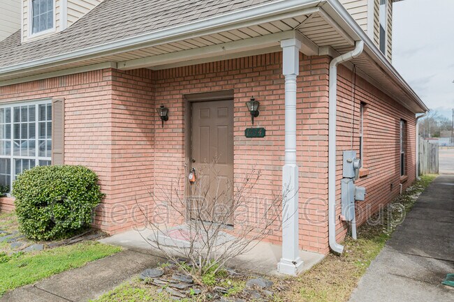 Foto del edificio - 1434 Amberley Woods Cv