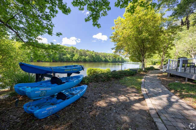 Kayaks - Lake House at Martin's Landing