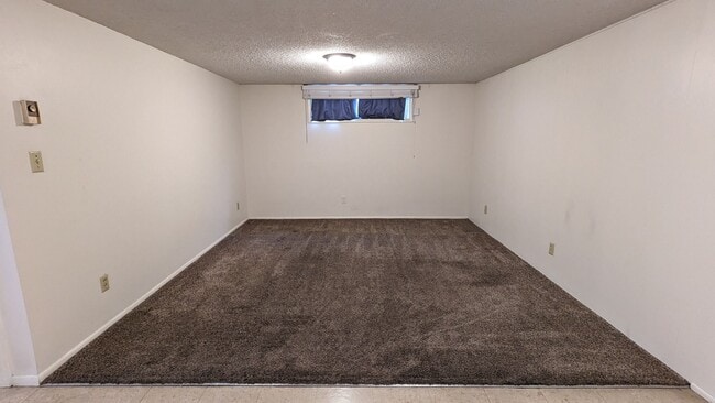 Building Photo - 590 S 700 W