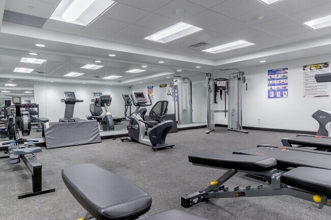 Photo de l'intérieur - 111 Lawton Boulevard