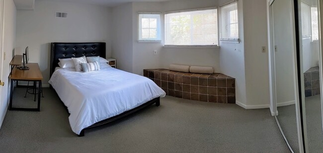 Building Photo - 3480 Loes Way