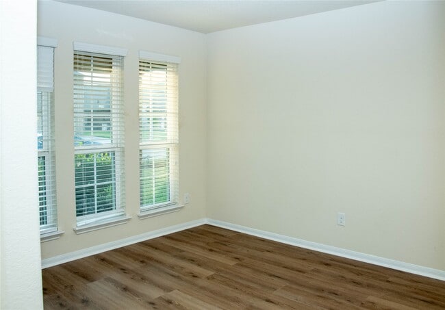 Foto del edificio - 14910 Hope Hills Ln