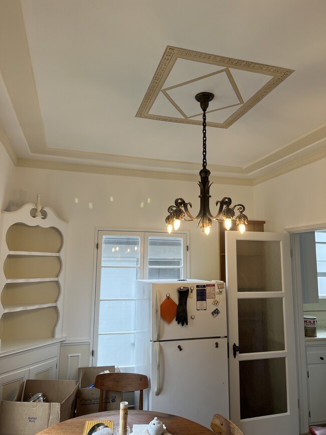 Restored Original Ceiling Design - 648 S Burnside Ave