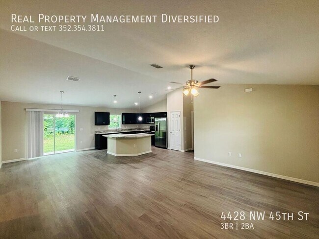 Foto del edificio - 4428 NW 45th St