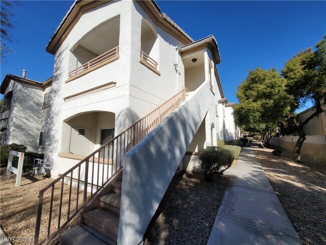 Foto del edificio - 5650 E Sahara Ave