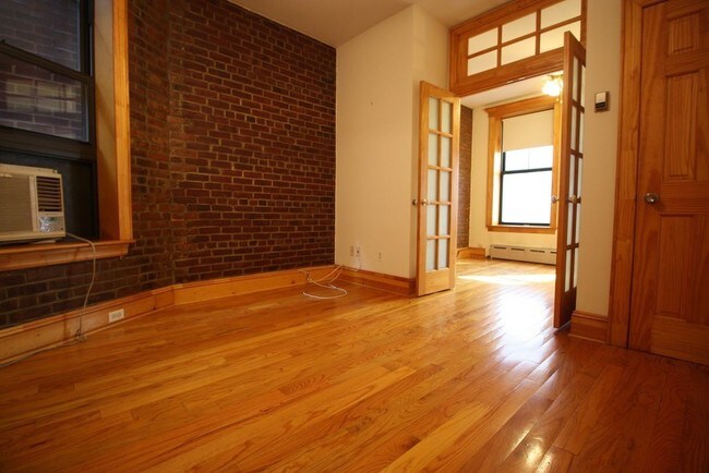 Foto del edificio - 240 E 64th St